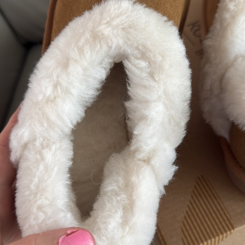 **SOLD ON MERCARI**NIB UGG Koolaburra Advay Slip-On Women’s Size 6 - Picture 6 of 6